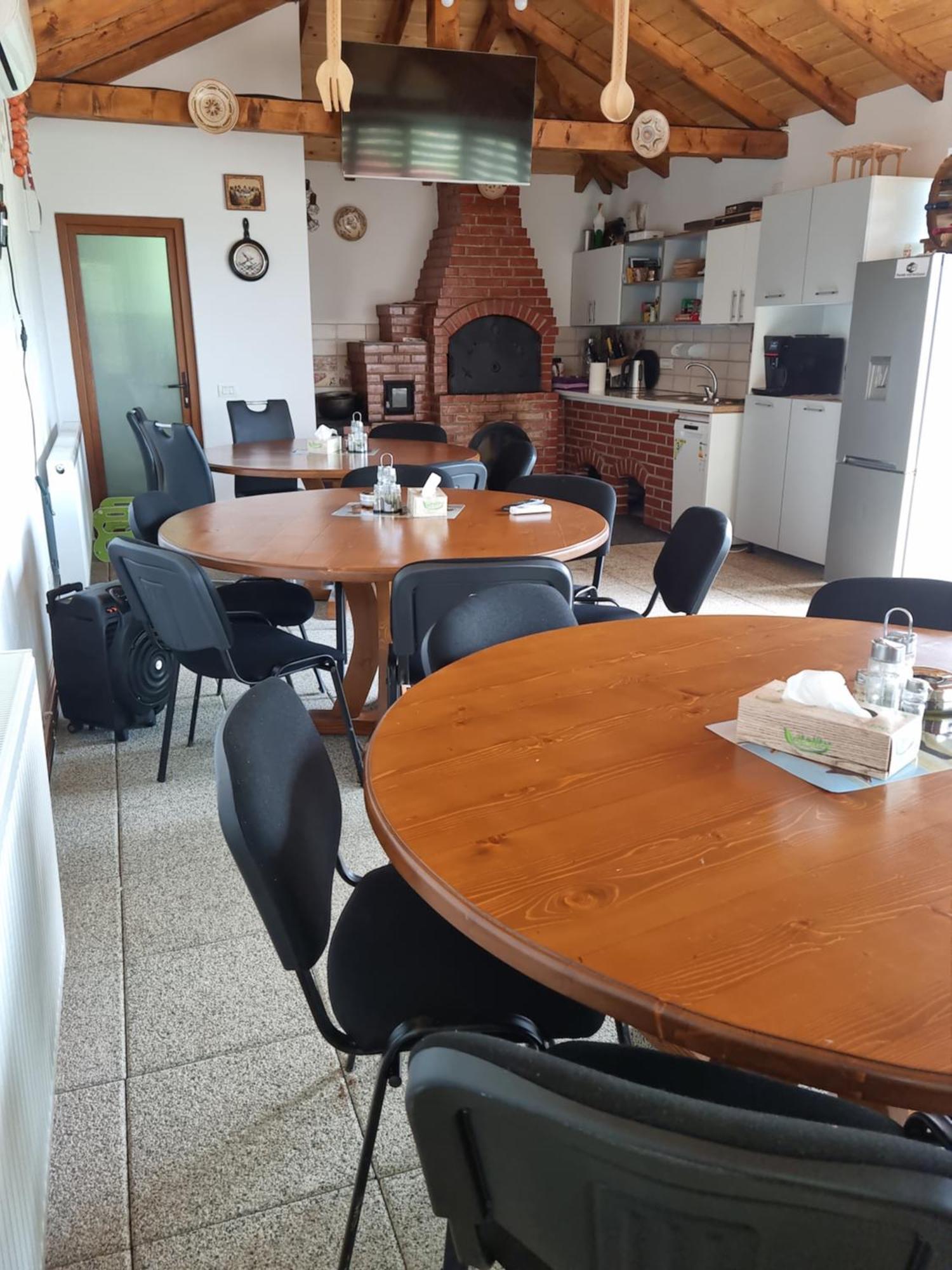 La Maria Si Ioana Apartamento Curtea de Argeş Exterior foto