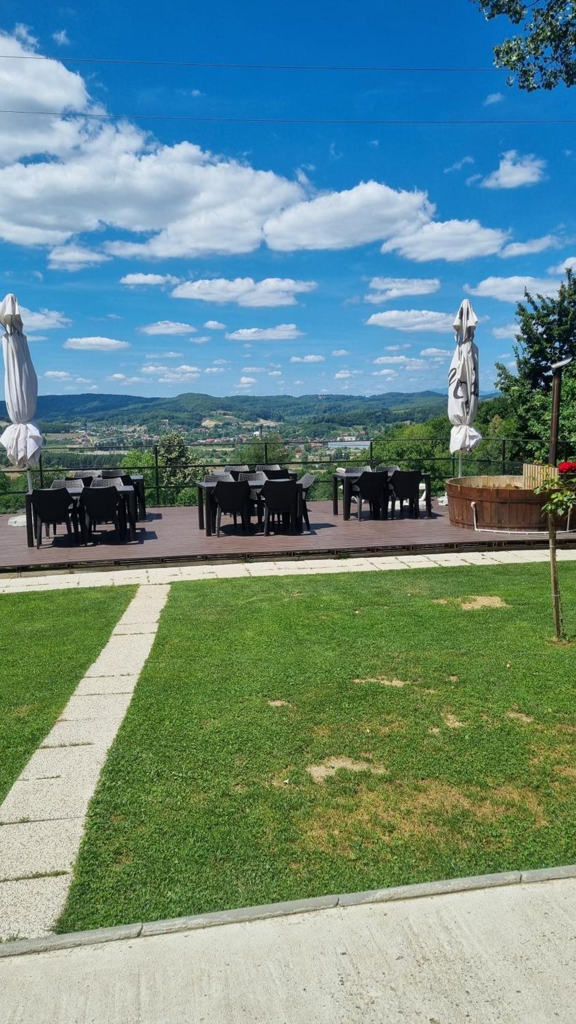 La Maria Si Ioana Apartamento Curtea de Argeş Exterior foto