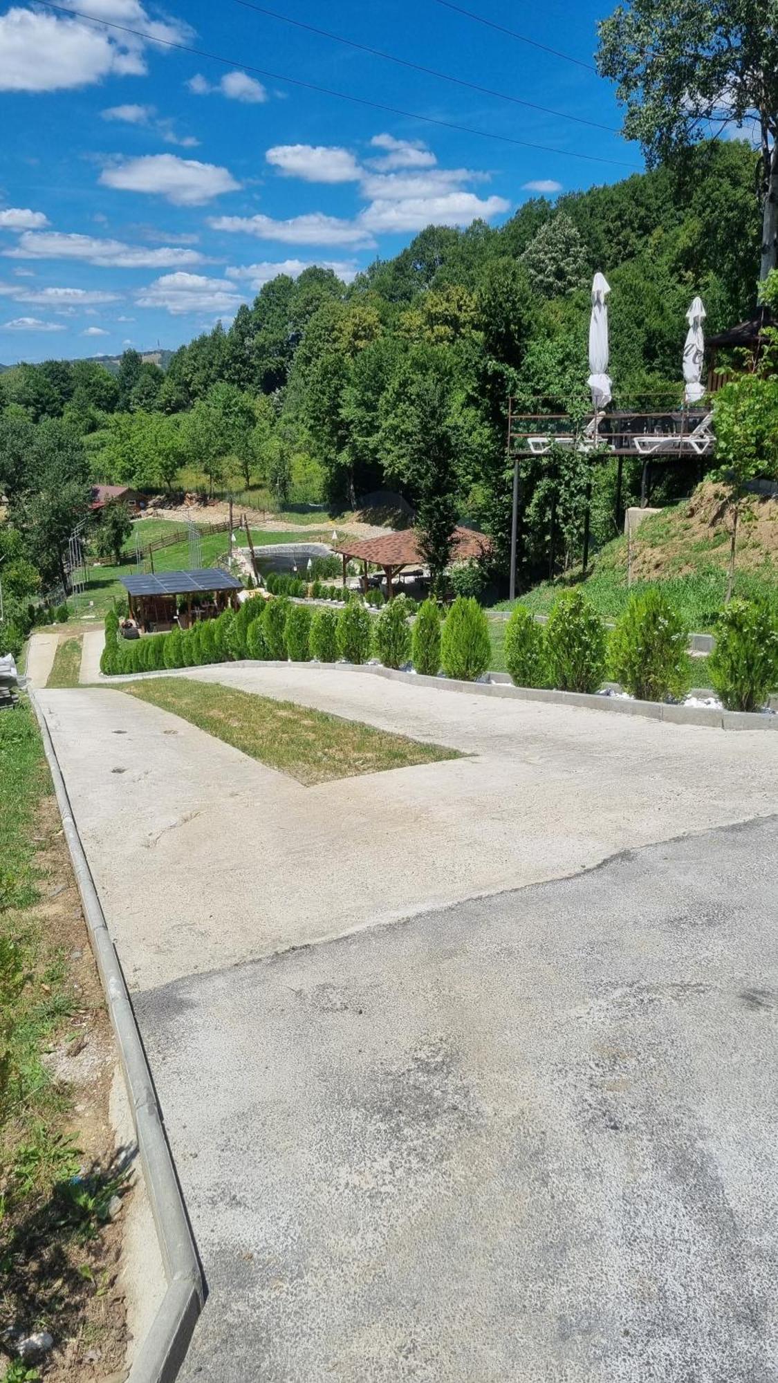 La Maria Si Ioana Apartamento Curtea de Argeş Exterior foto